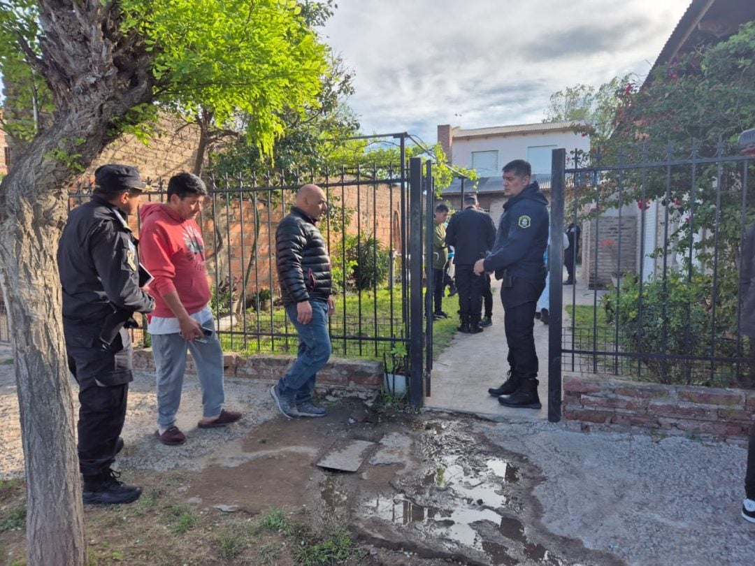 Dos mujeres murieron en un incendio en una vivienda del barrio Thompson: investigan si las mataron
