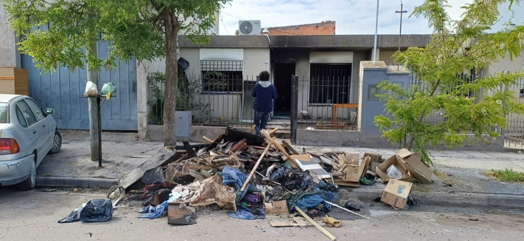 Incendio en Enrique Julio al 900: “Perdimos todo, pero gracias a Dios estamos vivos”