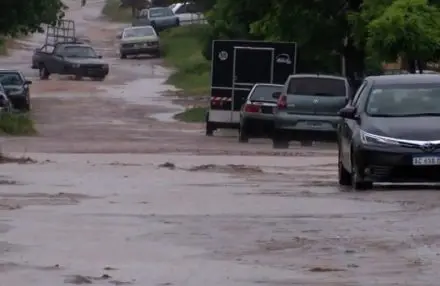 barro-calles-rotas-inundadas-villa-muniz