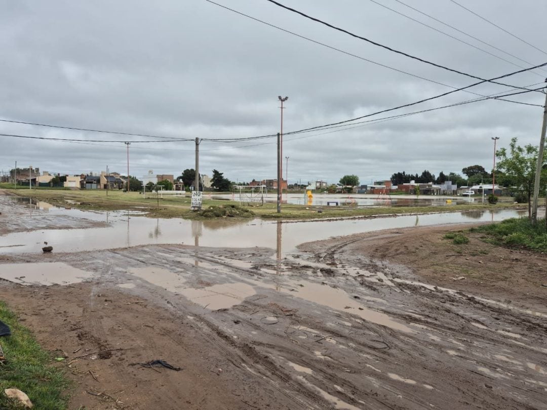 Se reitera queja por calles y casas afectadas en el barrio Los Olivos. “Tenemos miedo que se repita lo del 7 de marzo”