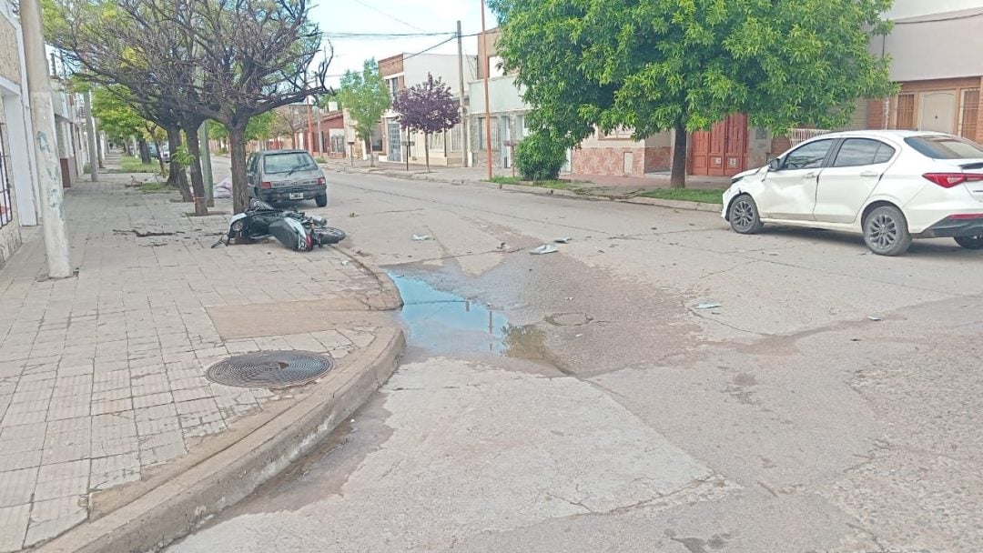 Siniestro entre una moto y un auto