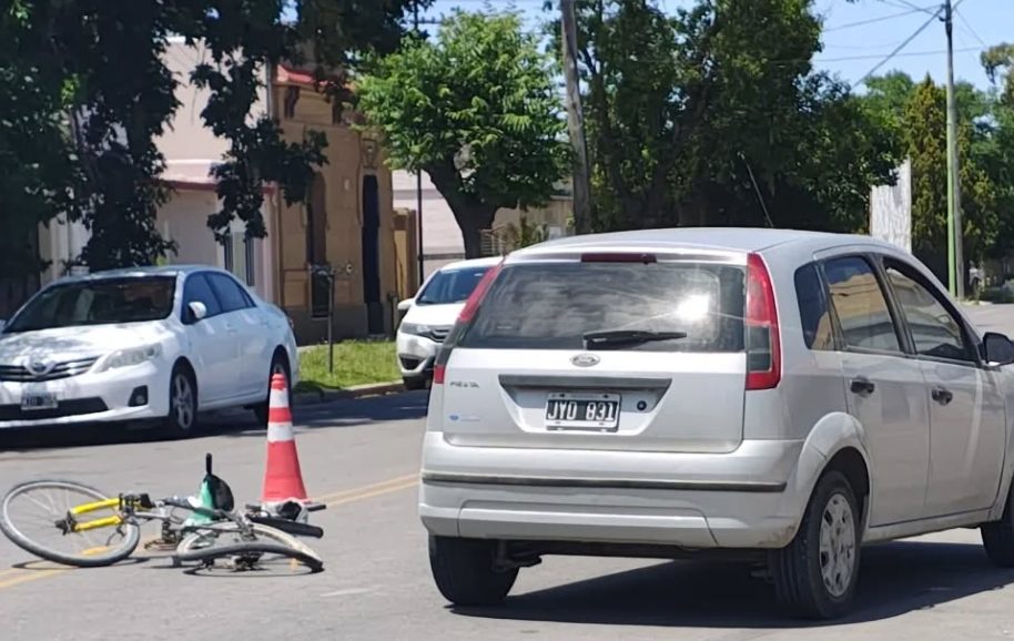 Falleció un ciclista que fue atropellado por un auto este mediodía, en Av Arias 2400
