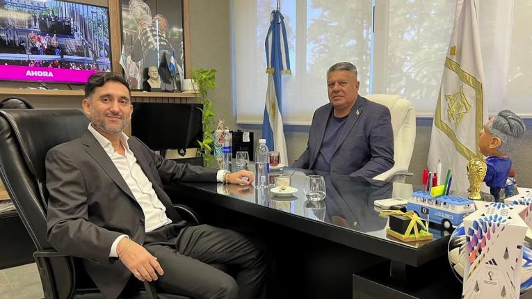 Sur Finanzas, en la mira de la Justicia: una por una las causas contra el financista cercano a “Chiqui” Tapia