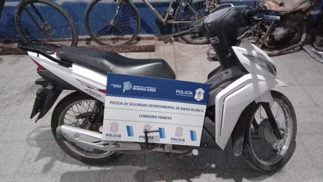 Un joven de 16 años intentó robar una moto con una ganzúa y terminó detenido