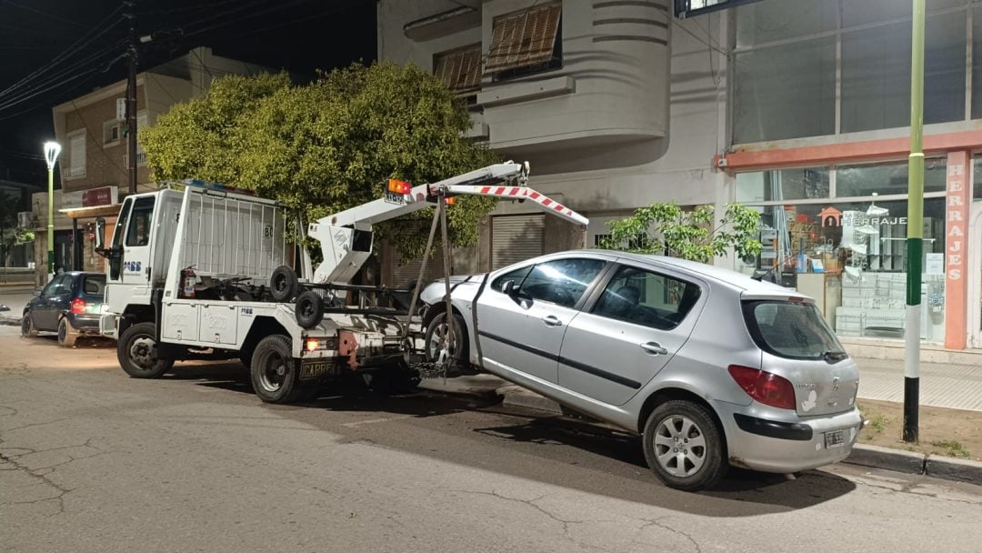 Iban en un auto con cocaína y marihuana: quedaron detenidos