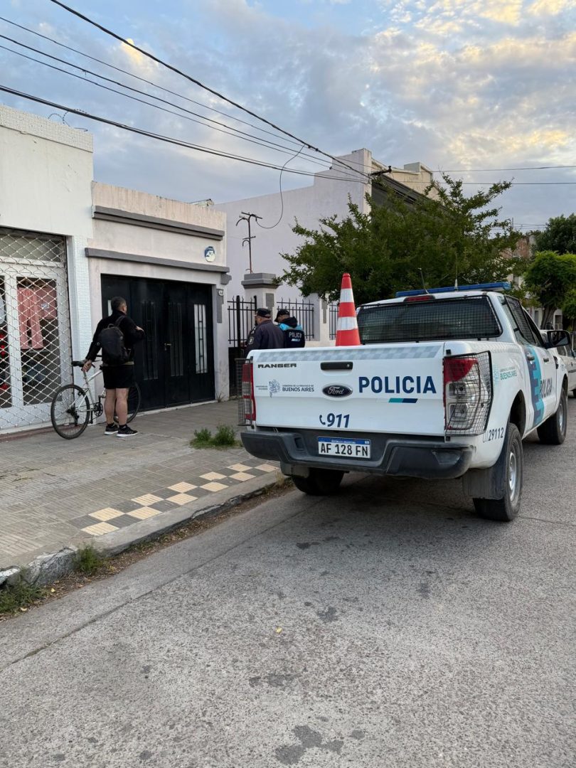 Allanan una vivienda por una estafa digital y secuestran plantas de marihuana: un detenido