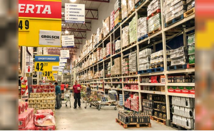 Indec: en septiembre cayeron 13,1% las ventas en los mayoristas, 0,8% en los supermercados