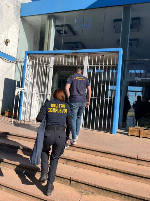 Así funcionaba el “call center” de extorsión sexual desde la cárcel de Junín que engañaba a víctimas por redes