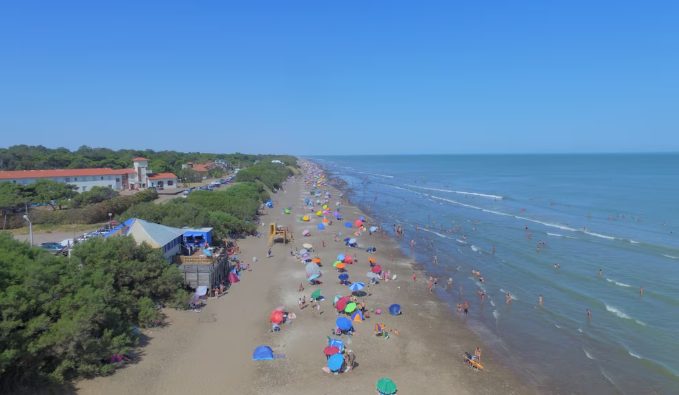 Este viernes comienza el servicio de guardavidas en Pehuen Co