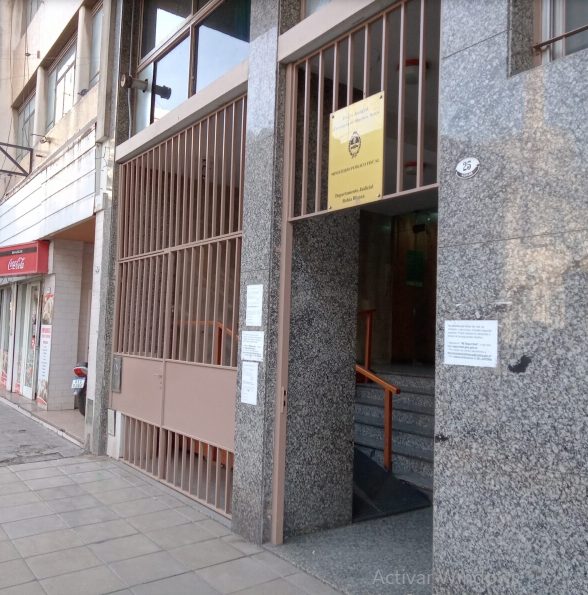 Detienen a un hombre por abusar de su hija durante más de 10 años