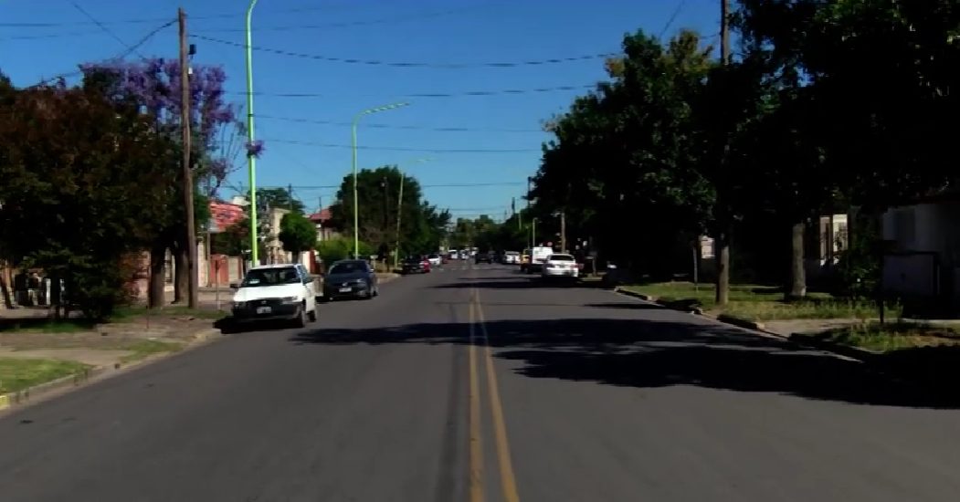 “Pagamos el semáforo con una vida”: vecinos de Villa Rosas reclaman urgentes medidas tras la muerte de un ciclista