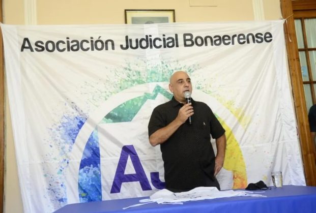 Los judiciales aceptaron “en disconformidad” el aumento salarial del 4,5%