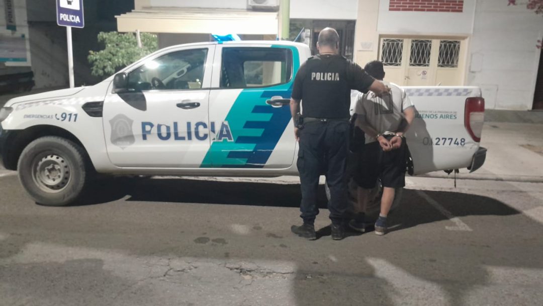 DETENIDO AGRESION POLICIA DETENIDO AGRESION POLICIA