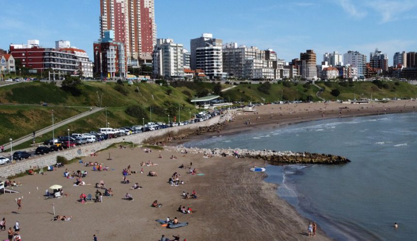 Los primeros números oficiales marcan una caída fuerte de la temporada de verano en Provincia