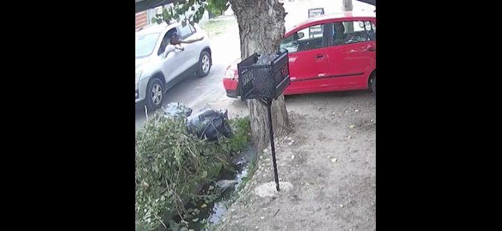 Detuvieron en La Plata a un hombre que ofrecía caramelos a nenes desde una camioneta