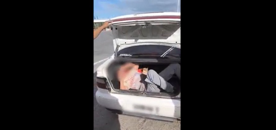 Encontraron a un hombre adentro del baúl de un auto durante un control policial en Córdoba: “Estaba durmiendo”