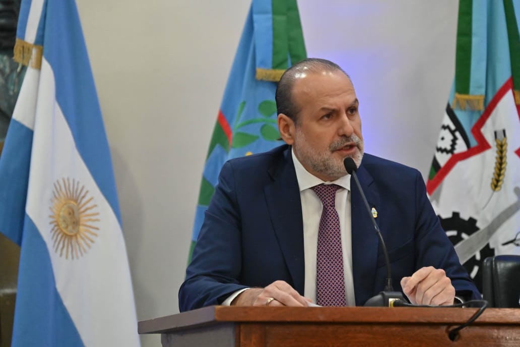 “Bahía se puso de pie y comenzó el renacer”: Susbielles abrió las sesiones con eje en la reconstrucción urbana y social