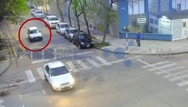 Pena efectiva de cárcel para dos personas que forzaban cerraduras y robaron un auto