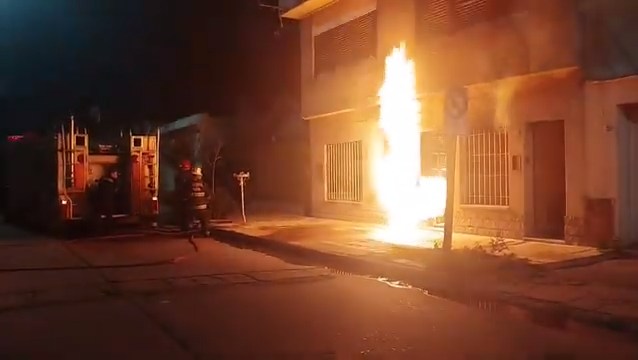 Camuzzi alertó por el robo de flexibles tras un incendio en la casa de una jubilada