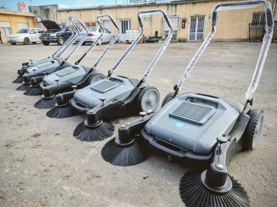 El municipio refuerza la limpieza urbana con cinco nuevas barredoras