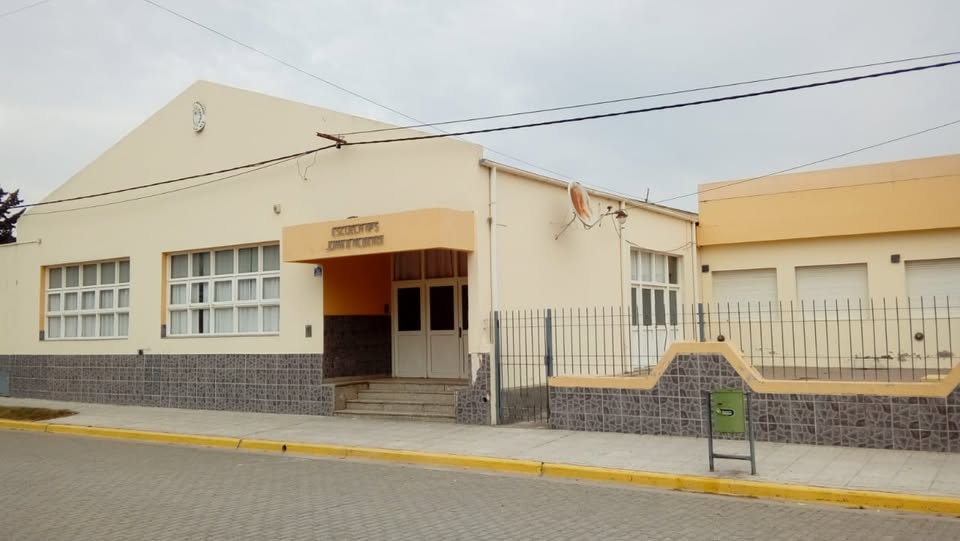 “De 124 alumnos, unos 60 faltaron por cuadros respiratorios”: suspendieron las clases en Algarrobo por el aumento de casos de gripe