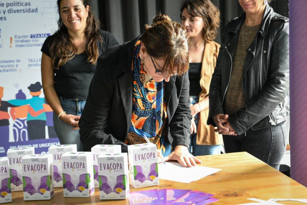 Impulsan una ley de acceso gratuito a productos menstruales en escuelas y hospitales