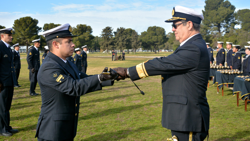 Puerto Belgrano será escenario de la Jura de la Bandera y entrega de espadas a nuevos suboficiales