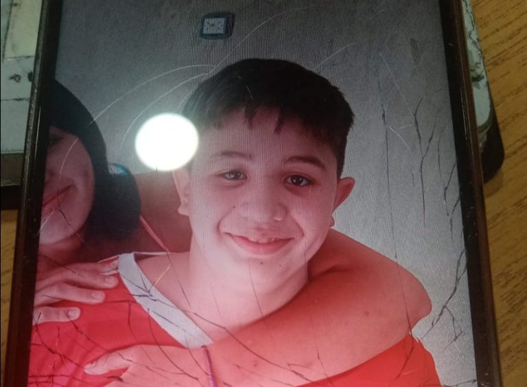 Buscan a un adolescente: concurrió a la escuela y no regresó a su casa