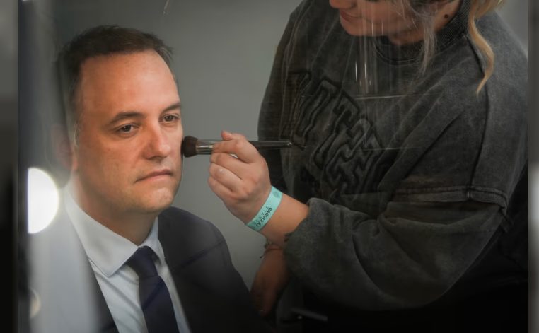 Impacto digital: el pedido de renuncia de Adorni ya es una corriente central en redes