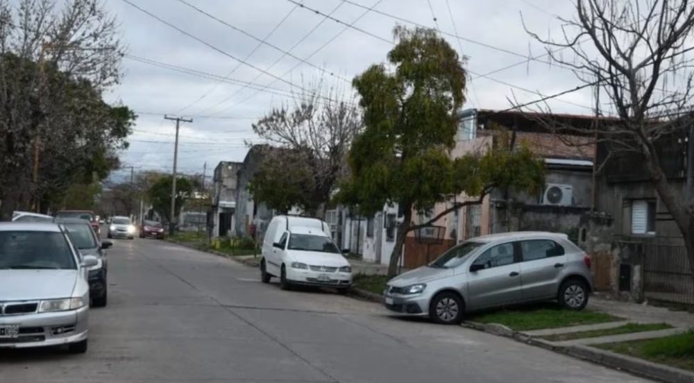 Santa Fe: un joven fue baleado dentro de su auto, manejó herido, chocó y murió poco después en el hospital