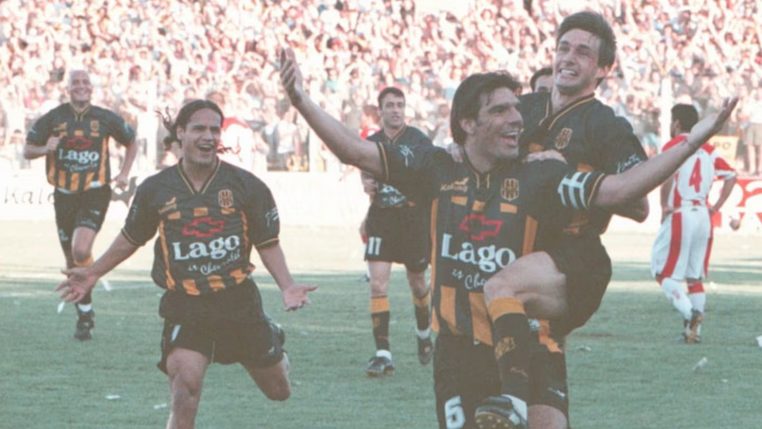 Murió a los 53 años un histórico jugador del primer ascenso de Olimpo a primera