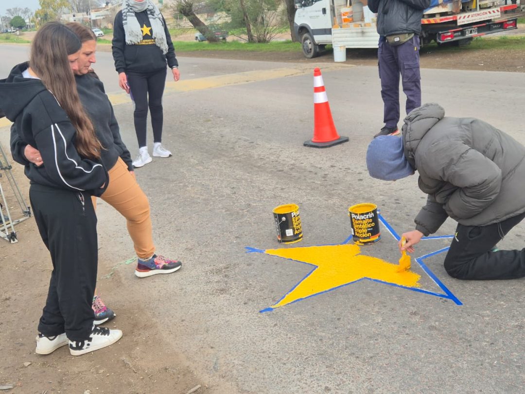 “Mi hijo dijo ‘voy y vengo’… y no volvió”: el dolor de una mamá tras pintar la estrella amarilla en Villa Italia