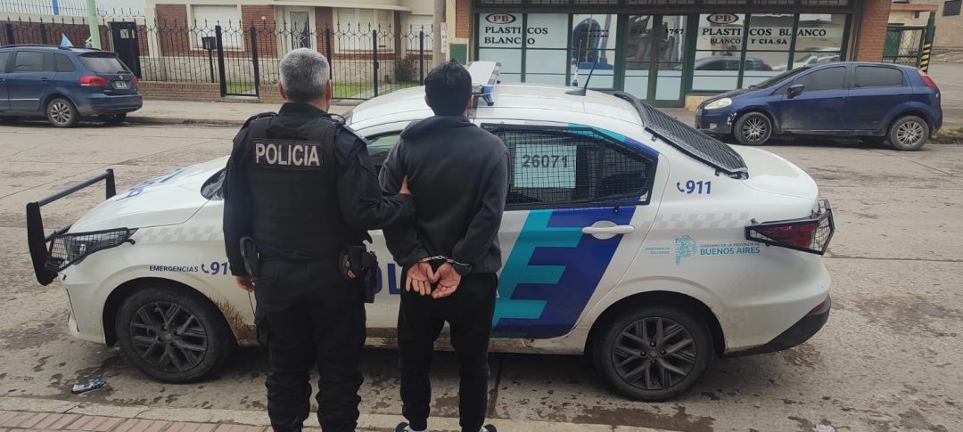 Dos detenidos tras una pelea con cuchillos: uno de los acusados quiso escapar por los techos
