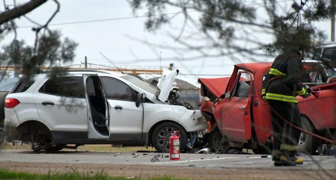 Un muerto en un choque frontal en ruta 85, cerca la rotonda con ruta 67