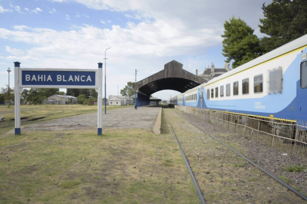 Piden que se reactive el tren que conectaba Bahía Blanca con la Ciudad de Buenos Aires