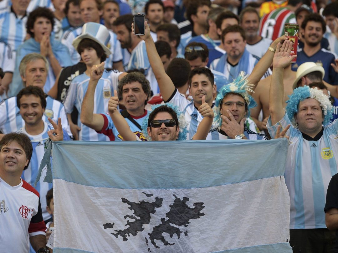FIFA prohibió banderas y elementos sobre las Islas Malvinas para Argentina-Inglaterra