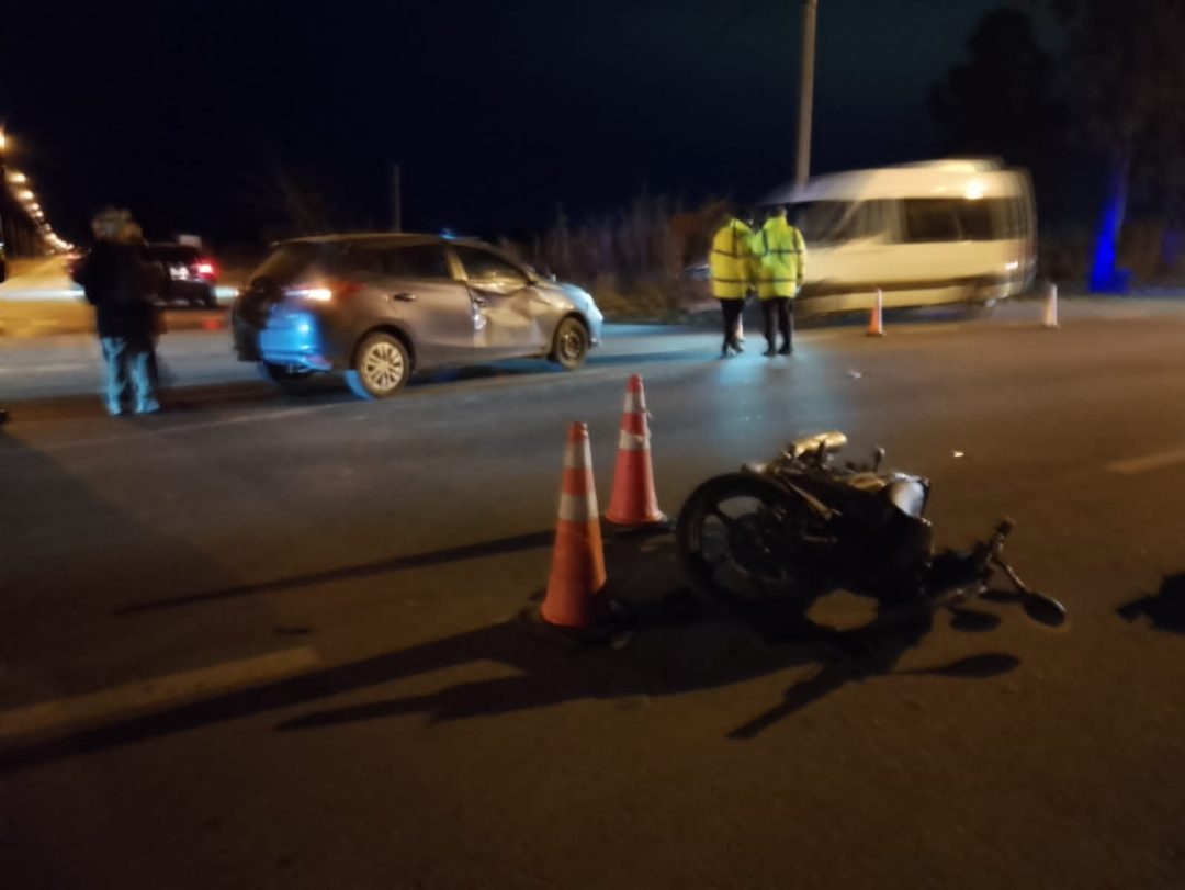 Una motociclista resultó herida tras un choque en Ruta 229 y acceso a Villa del Mar
