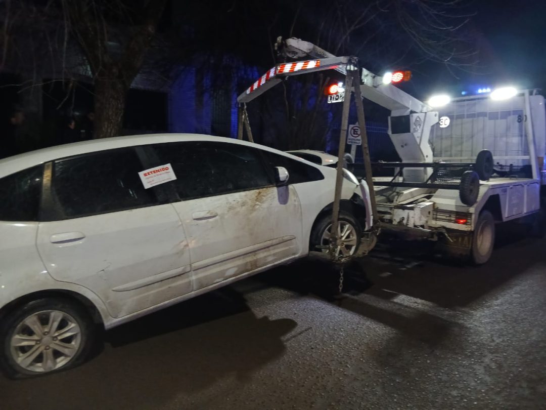 Dio 1,11 de alcoholemia tras chocar contra un tanque de agua
