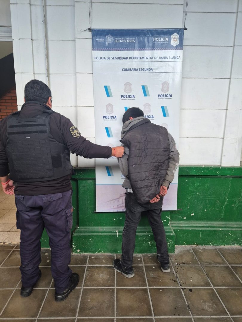 Manoseó a una mujer en la calle, la víctima lo persiguió y terminó preso