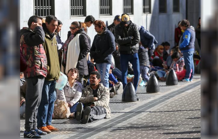 El problema laboral de los jóvenes: 7 de cada 10 no trabajan o lo hacen informalmente