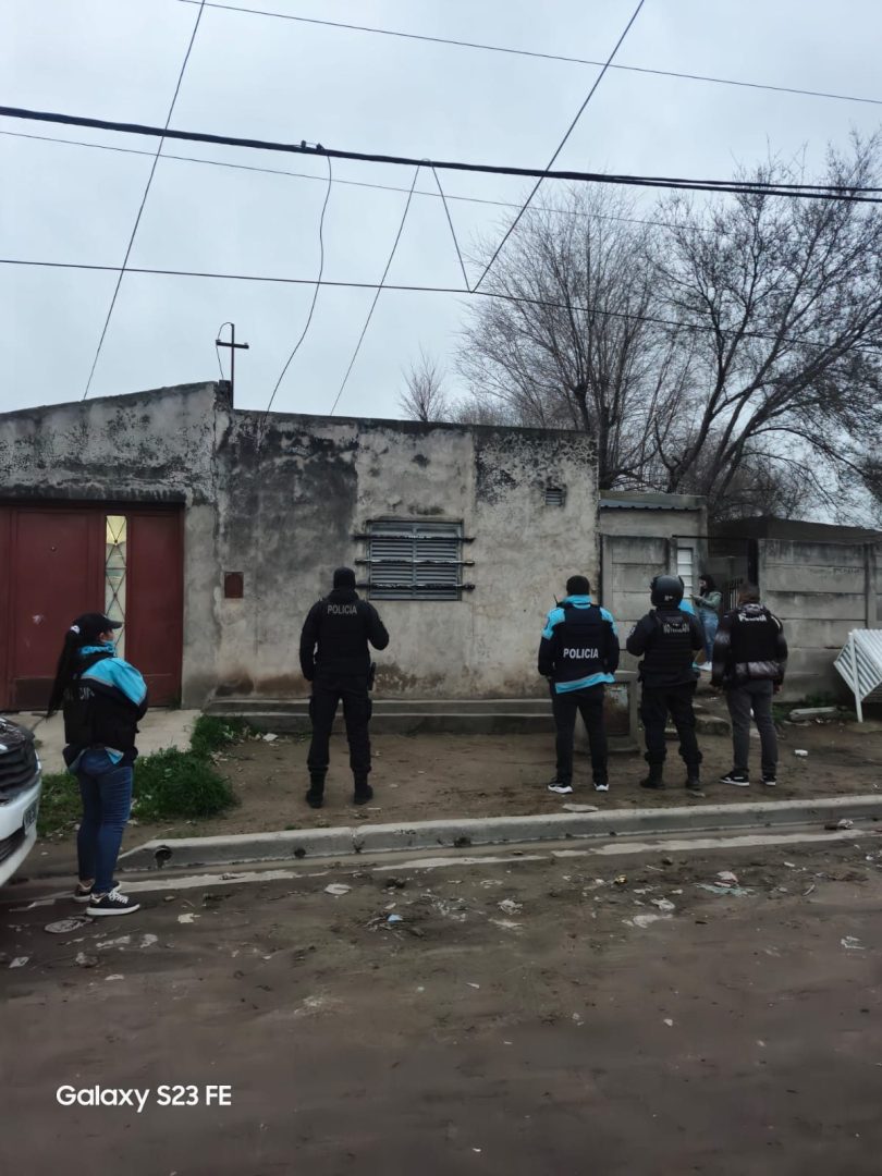 Detuvieron a un joven acusado de robar una moto a punta de escopeta en Bahía Blanca