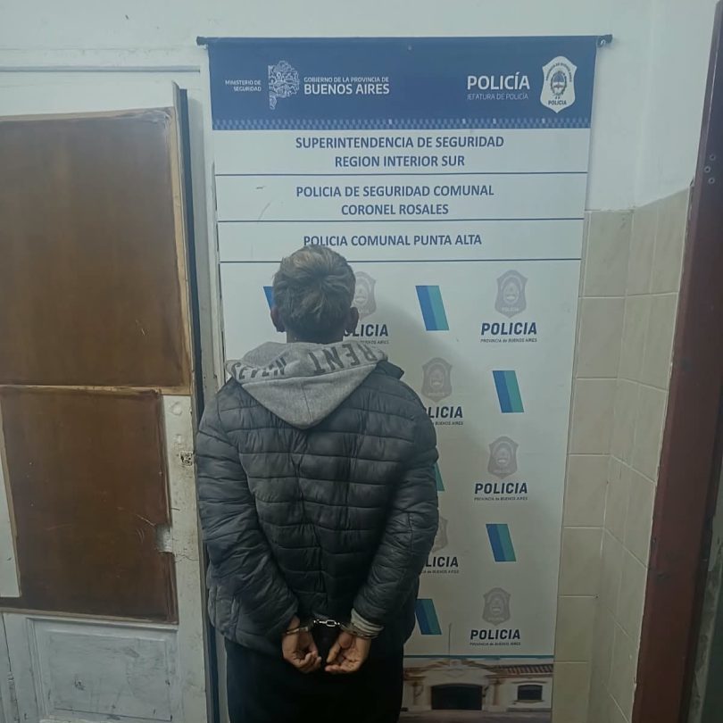 Aprehendieron a un joven acusado de agredir a un policía e intentar quitarle su arma reglamentaria