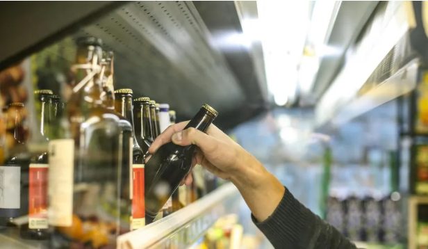 LLA impulsa cambios en la ley que regula la venta de alcohol en la Provincia