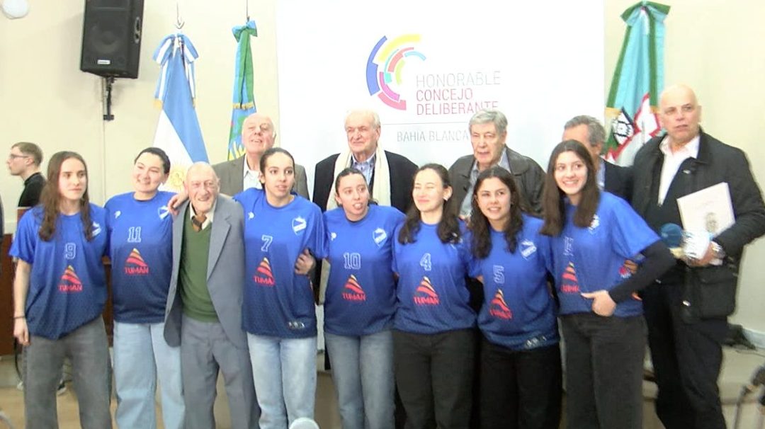 Concejo Deliberante homenajeó a dos páginas históricas del básquet bahiense: Chicas de 9 de Julio y Selección que venció a Yugoslavia