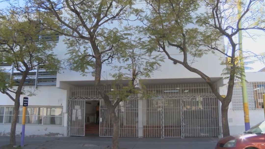 Pelea entre alumnas terminó con una batalla campal en la Escuela 2