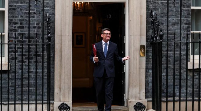 Fuerte advertencia del gobierno británico tras las medidas de Milei por las Malvinas: “Nuestras Fuerzas Armadas están en alerta”