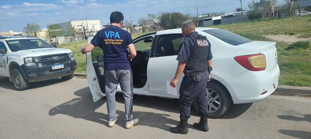 Lo detuvieron en el Parque de Mayo con un auto robado y patentes apócrifas