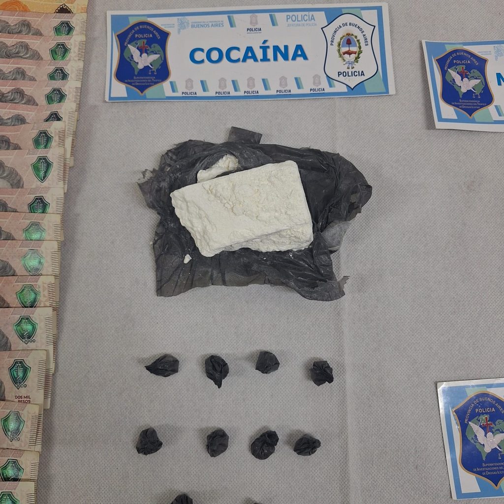 Desarticulan un punto de venta de drogas y aprehenden a un hombre